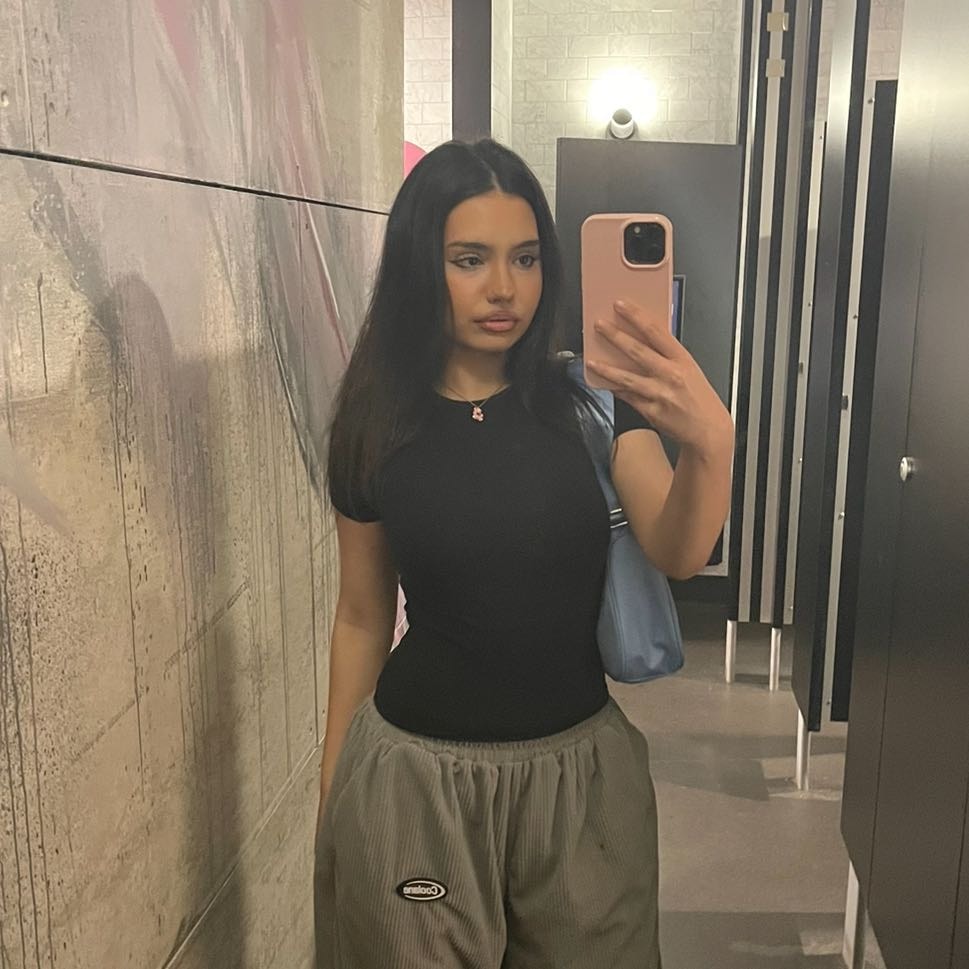 Mia