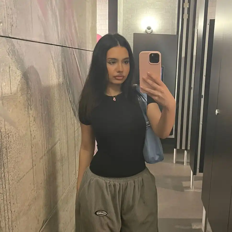 Mia